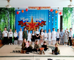 Праздник памяти и славы Праздник памяти и славы.